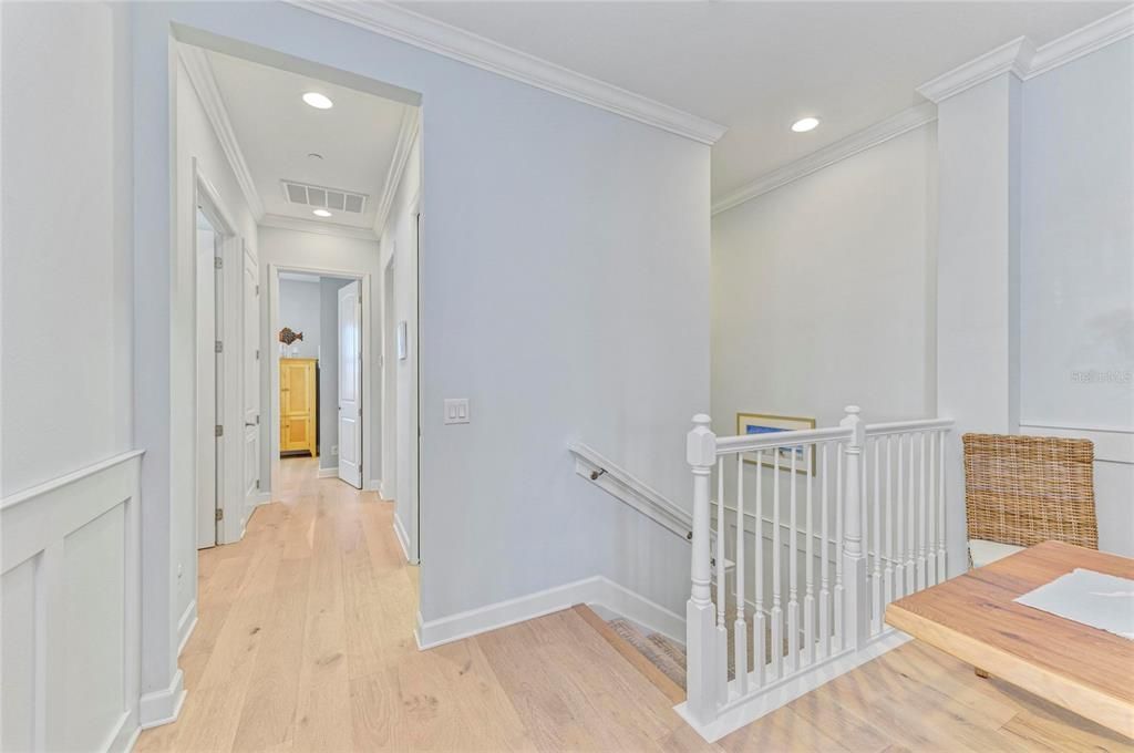 For Sale: $850,000 (3 beds, 3 baths, 1994 Square Feet)