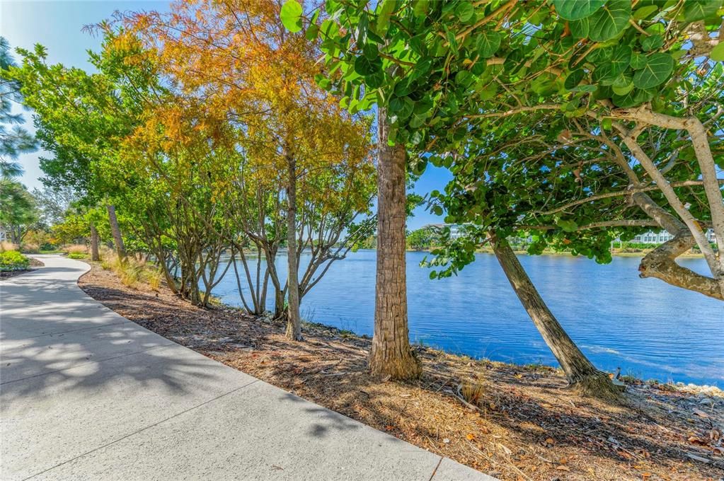 For Sale: $850,000 (3 beds, 3 baths, 1994 Square Feet)