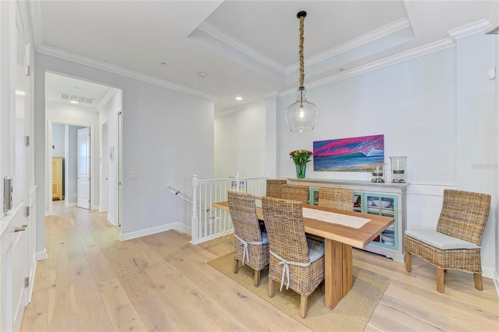 For Sale: $850,000 (3 beds, 3 baths, 1994 Square Feet)