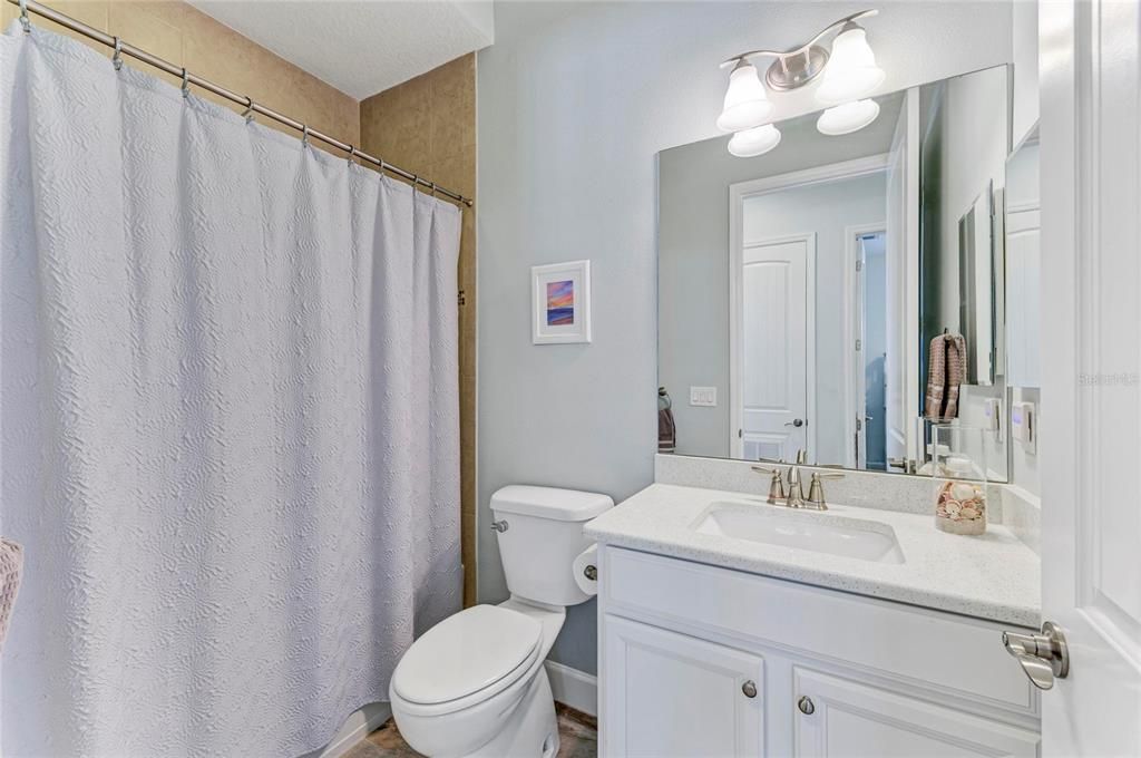 For Sale: $850,000 (3 beds, 3 baths, 1994 Square Feet)