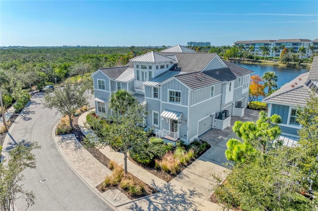 For Sale: $850,000 (3 beds, 3 baths, 1994 Square Feet)