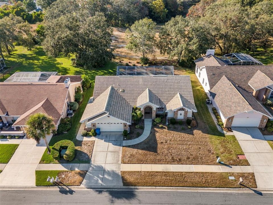 Под контрактом: $335,000 (3 спален, 2 ванн, 2074 Квадратных фут)