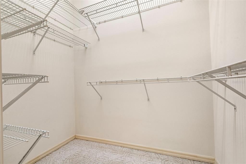 Под контрактом: $335,000 (3 спален, 2 ванн, 2074 Квадратных фут)