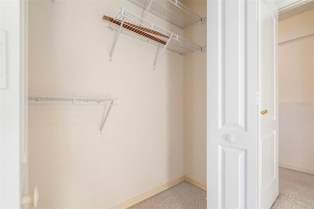 Под контрактом: $335,000 (3 спален, 2 ванн, 2074 Квадратных фут)