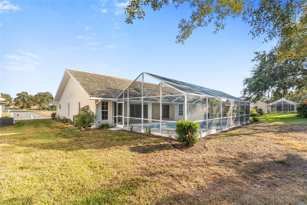 Под контрактом: $335,000 (3 спален, 2 ванн, 2074 Квадратных фут)