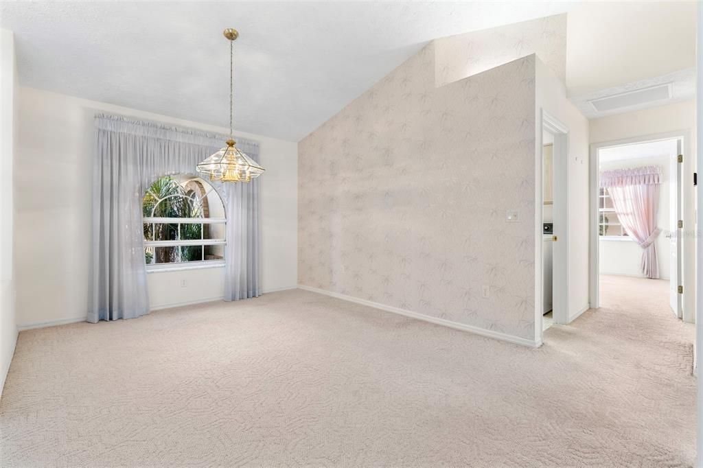 Под контрактом: $335,000 (3 спален, 2 ванн, 2074 Квадратных фут)