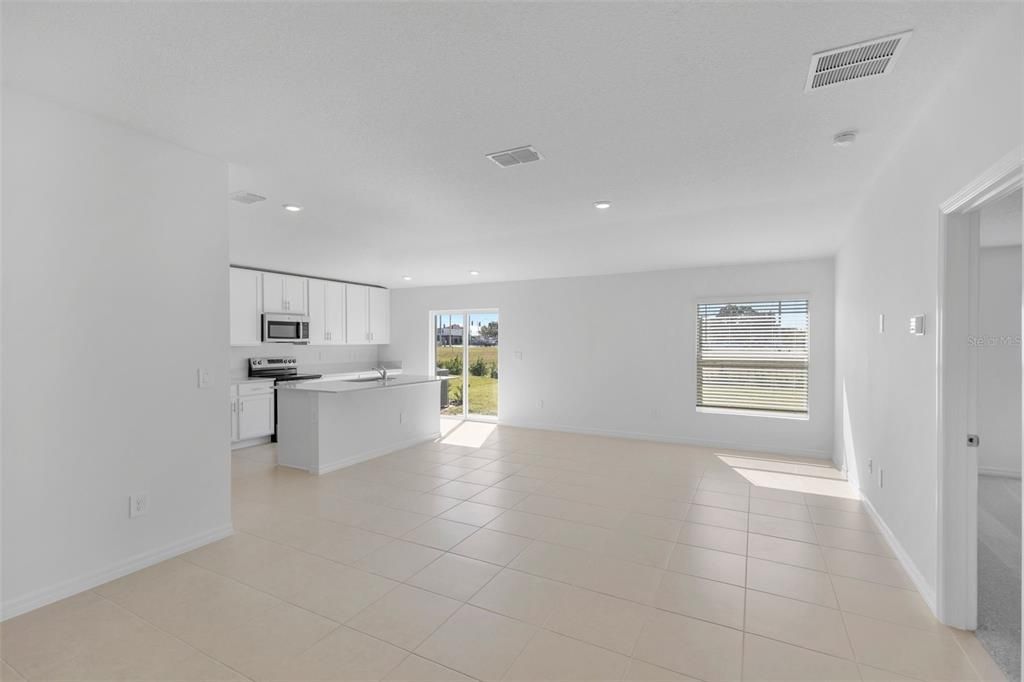 В аренду: $2,200 (3 спален, 2 ванн, 1459 Квадратных фут)