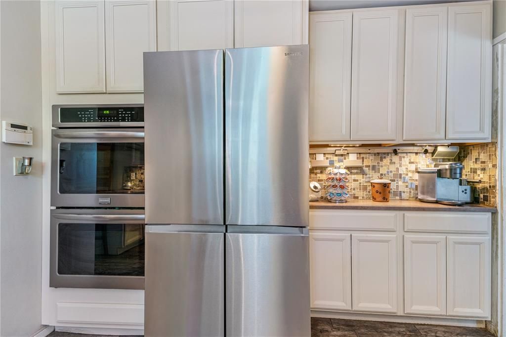 Active With Contract: $475,000 (3 beds, 2 baths, 2314 Square Feet)