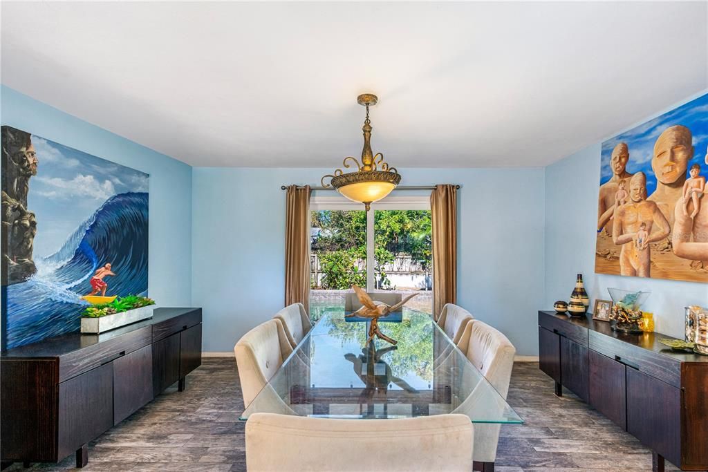 Active With Contract: $475,000 (3 beds, 2 baths, 2314 Square Feet)