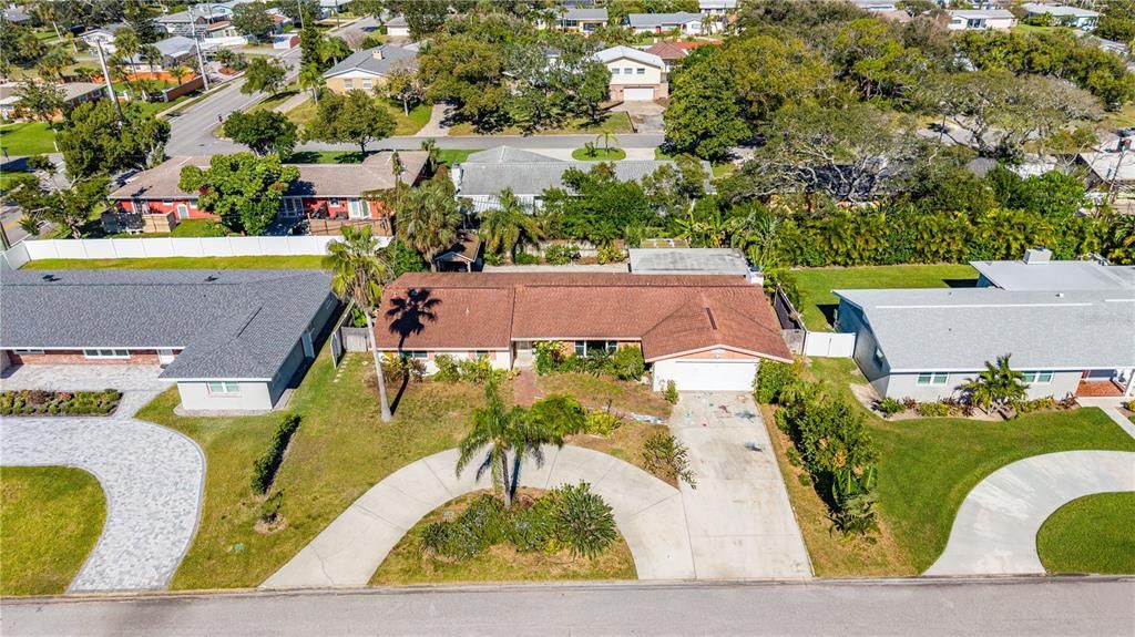 Active With Contract: $475,000 (3 beds, 2 baths, 2314 Square Feet)