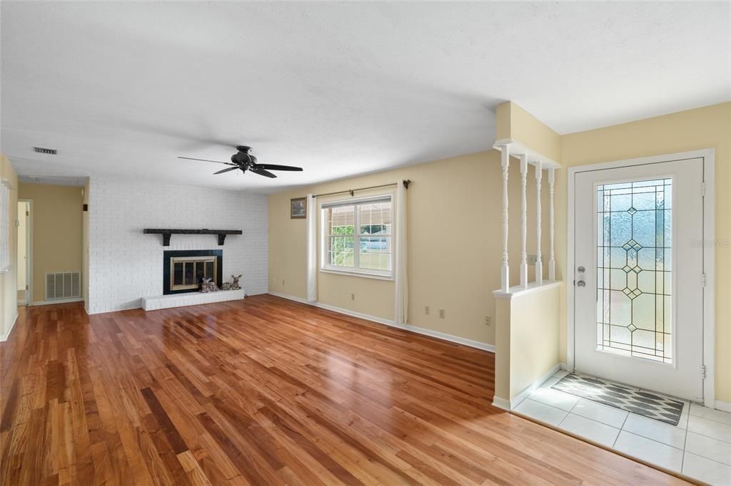 En Venta: $524,900 (3 camas, 2 baños, 1495 Pies cuadrados)