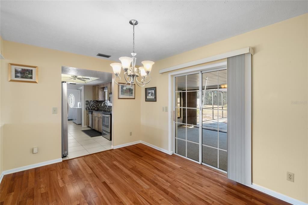 En Venta: $524,900 (3 camas, 2 baños, 1495 Pies cuadrados)