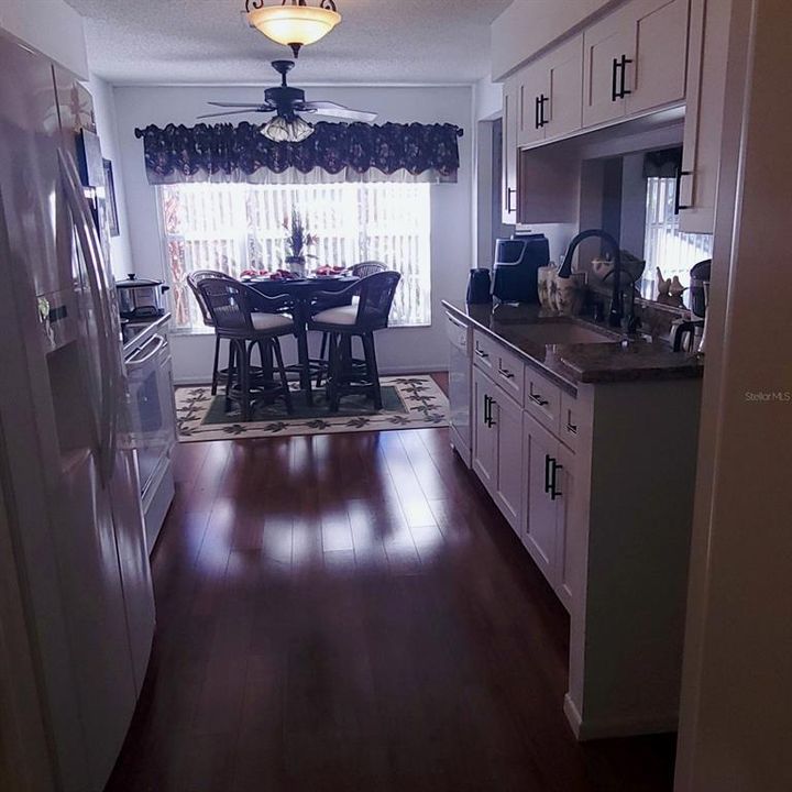 For Sale: $325,000 (2 beds, 2 baths, 1380 Square Feet)