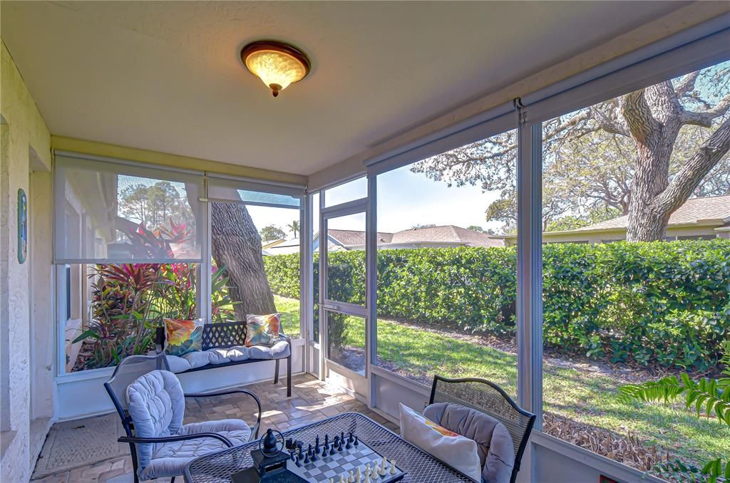 For Sale: $325,000 (2 beds, 2 baths, 1380 Square Feet)