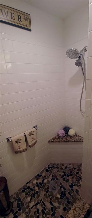 For Sale: $325,000 (2 beds, 2 baths, 1380 Square Feet)