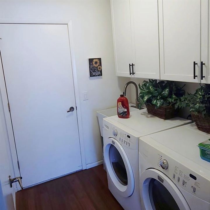 For Sale: $325,000 (2 beds, 2 baths, 1380 Square Feet)