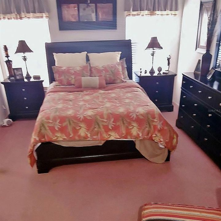 For Sale: $325,000 (2 beds, 2 baths, 1380 Square Feet)