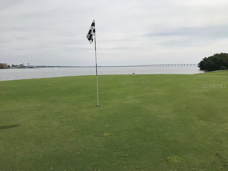 На продажу: $349,900 (2 спален, 2 ванн, 1400 Квадратных фут)