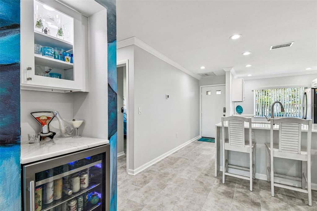 На продажу: $349,900 (2 спален, 2 ванн, 1400 Квадратных фут)