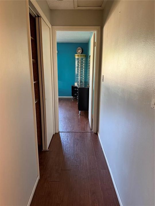 For Sale: $220,000 (3 beds, 1 baths, 1208 Square Feet)