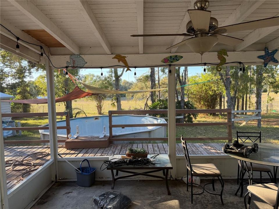 For Sale: $220,000 (3 beds, 1 baths, 1208 Square Feet)