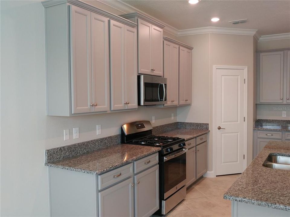 En Renta: $2,800 (4 camas, 2 baños, 2334 Pies cuadrados)