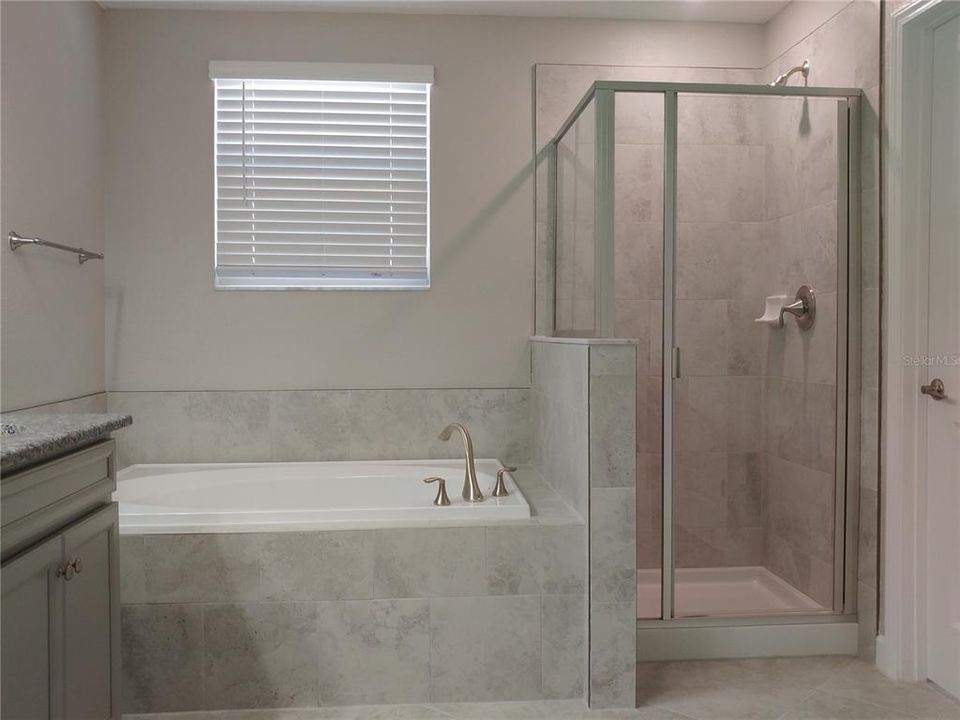 En Renta: $2,800 (4 camas, 2 baños, 2334 Pies cuadrados)