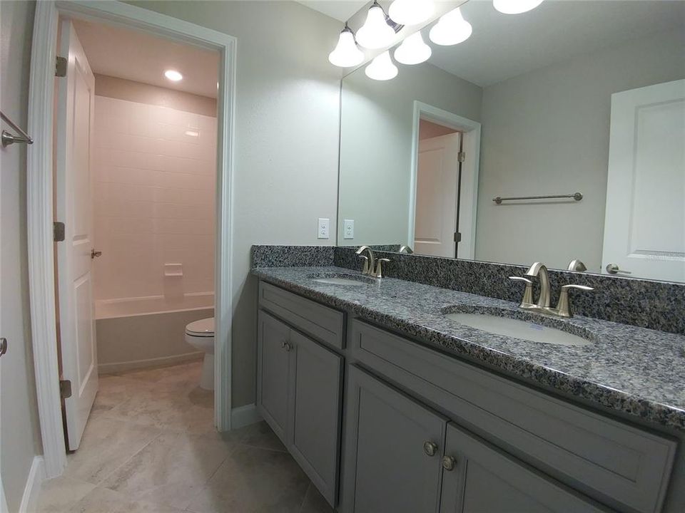 En Renta: $2,800 (4 camas, 2 baños, 2334 Pies cuadrados)