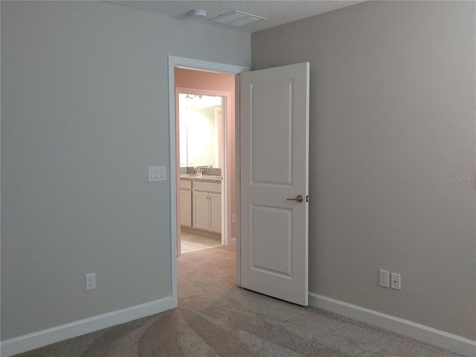 En Renta: $2,800 (4 camas, 2 baños, 2334 Pies cuadrados)