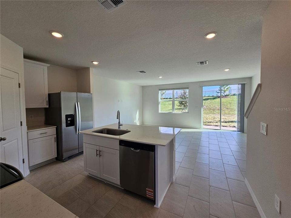 For Sale: $282,000 (3 beds, 2 baths, 1485 Square Feet)