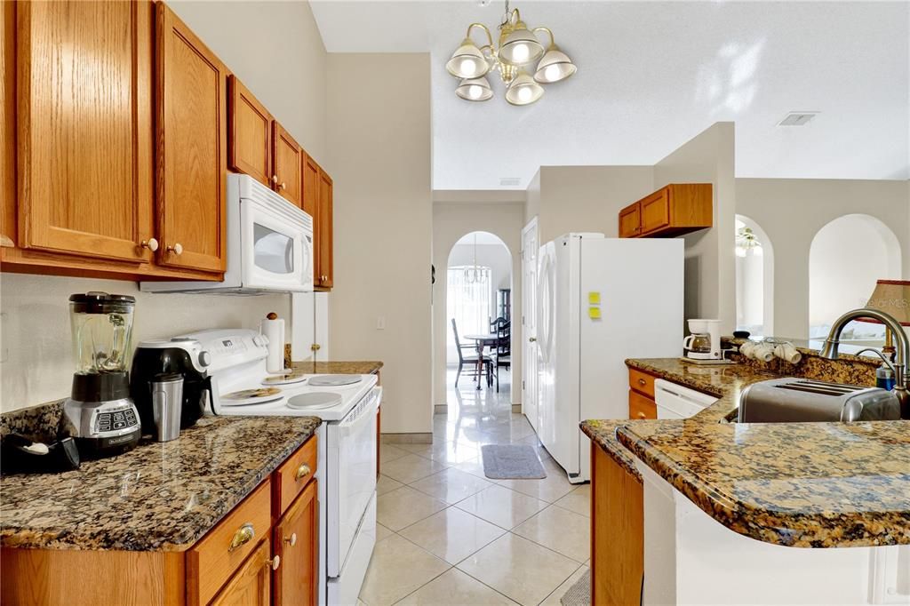 待售: $324,990 (4 贝兹, 2 浴室, 1806 平方英尺)