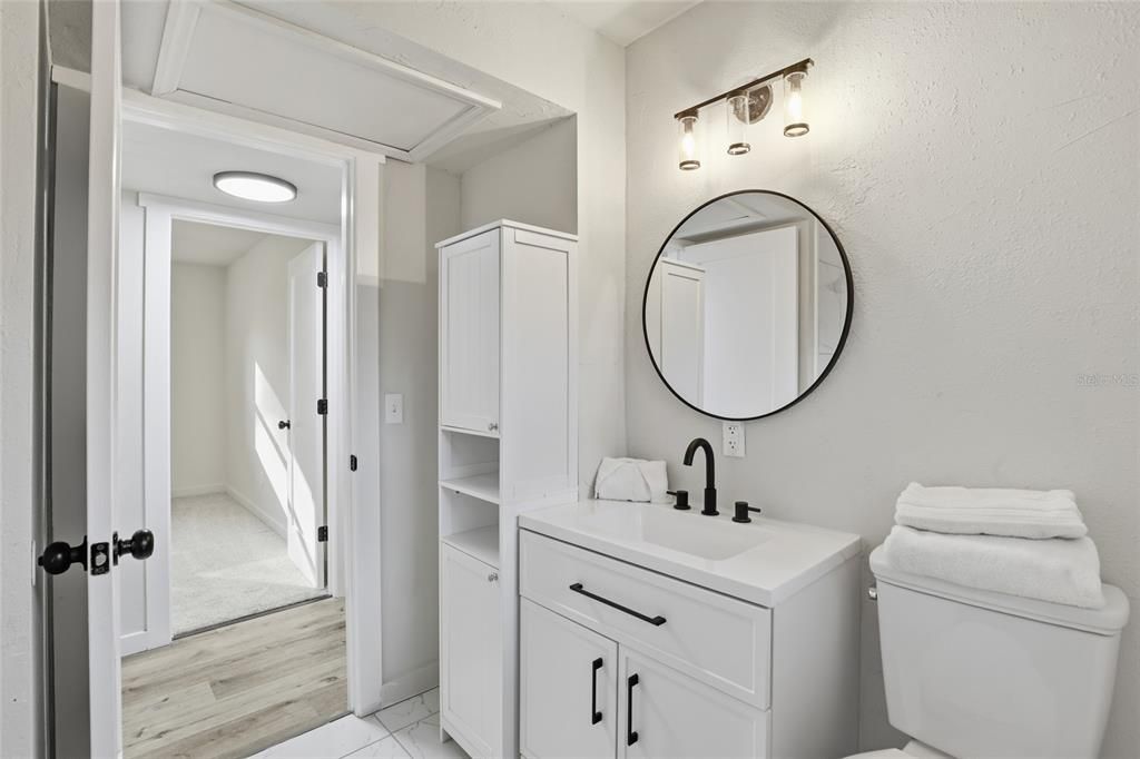 合同活跃: $314,900 (3 贝兹, 2 浴室, 1382 平方英尺)