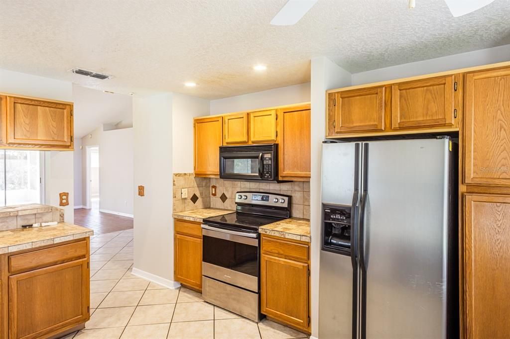 待售: $405,000 (3 贝兹, 2 浴室, 1524 平方英尺)