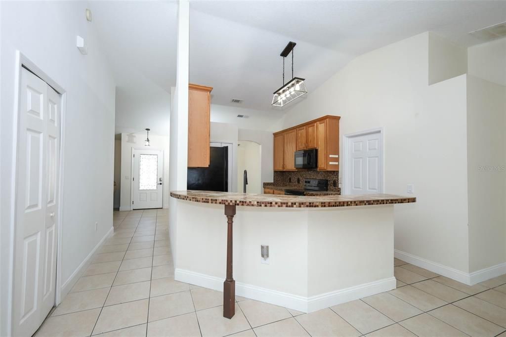 En Venta: $439,000 (3 camas, 2 baños, 1640 Pies cuadrados)