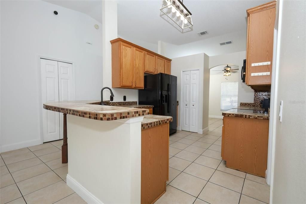 En Venta: $439,000 (3 camas, 2 baños, 1640 Pies cuadrados)