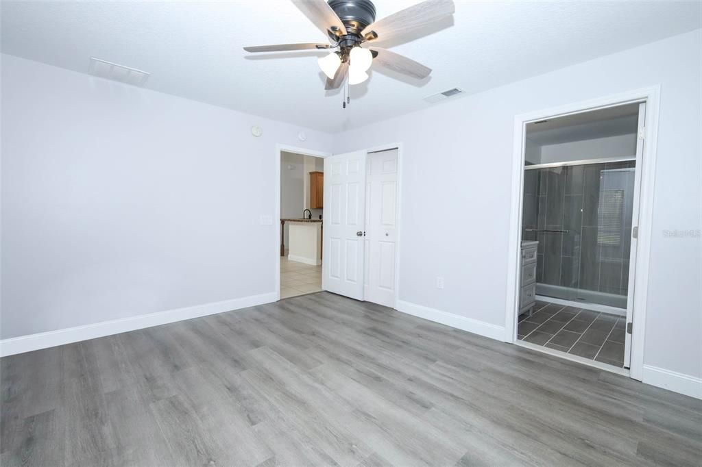 En Venta: $439,000 (3 camas, 2 baños, 1640 Pies cuadrados)