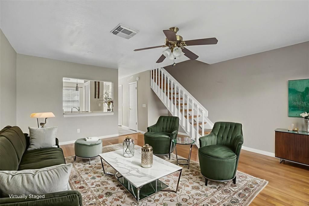 En Venta: $240,000 (2 camas, 2 baños, 1104 Pies cuadrados)