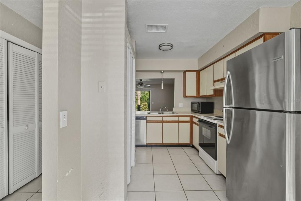 En Venta: $240,000 (2 camas, 2 baños, 1104 Pies cuadrados)