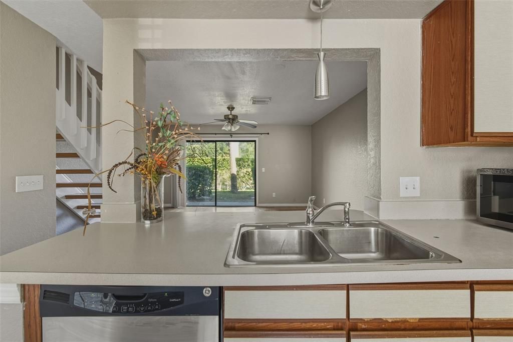 En Venta: $240,000 (2 camas, 2 baños, 1104 Pies cuadrados)