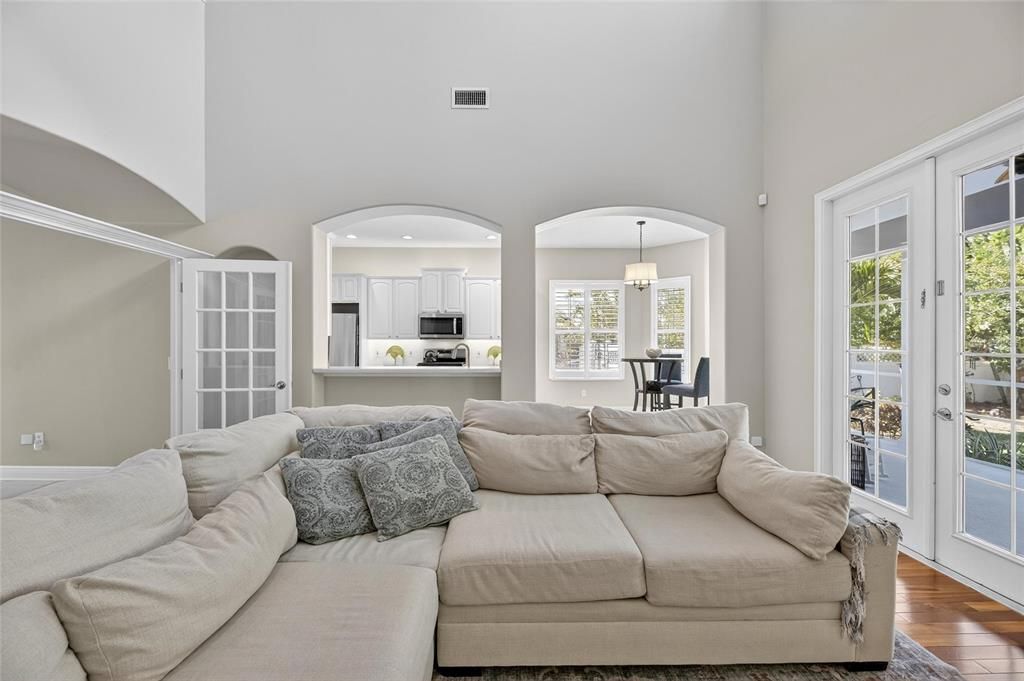 For Sale: $634,999 (4 beds, 2 baths, 2487 Square Feet)