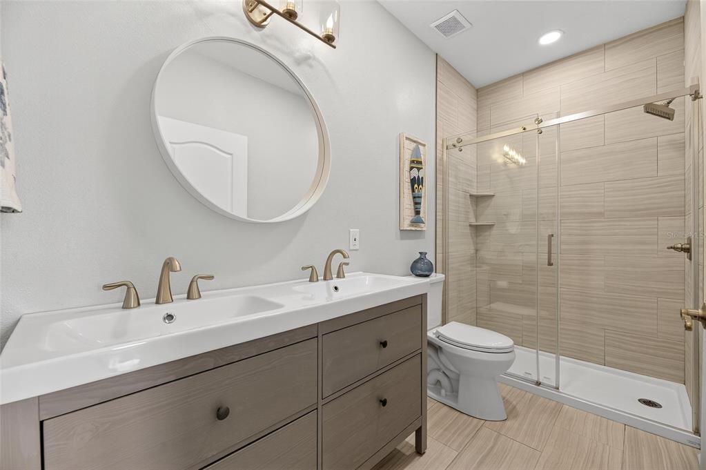 For Sale: $634,999 (4 beds, 2 baths, 2487 Square Feet)