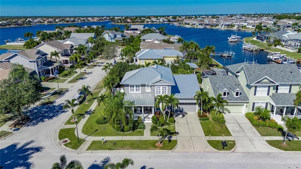 For Sale: $634,999 (4 beds, 2 baths, 2487 Square Feet)