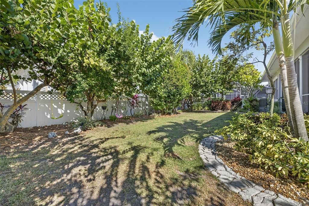 For Sale: $634,999 (4 beds, 2 baths, 2487 Square Feet)