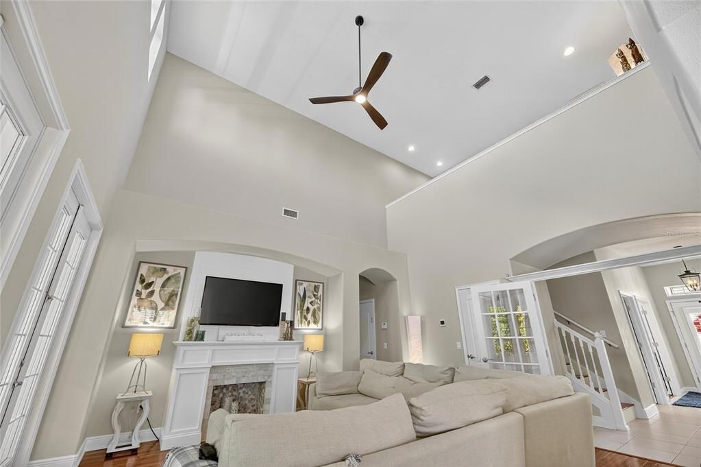 For Sale: $634,999 (4 beds, 2 baths, 2487 Square Feet)