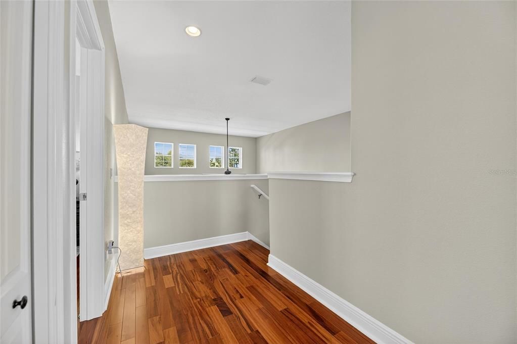 For Sale: $634,999 (4 beds, 2 baths, 2487 Square Feet)