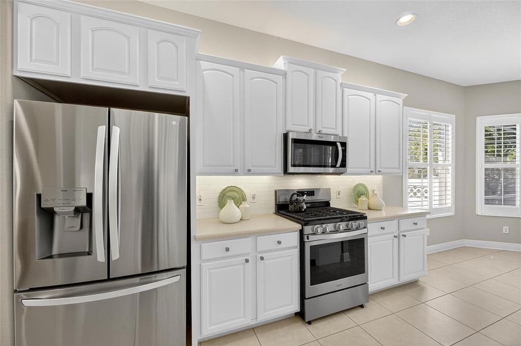 For Sale: $634,999 (4 beds, 2 baths, 2487 Square Feet)