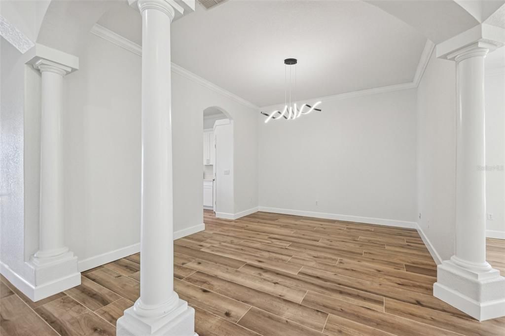 En Venta: $700,000 (3 camas, 2 baños, 2472 Pies cuadrados)