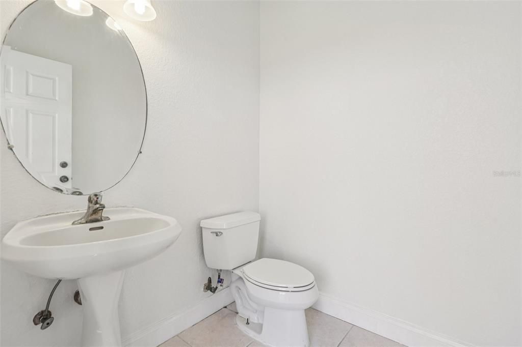 En Venta: $700,000 (3 camas, 2 baños, 2472 Pies cuadrados)