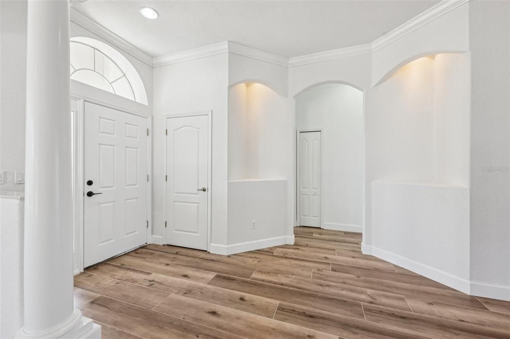 En Venta: $700,000 (3 camas, 2 baños, 2472 Pies cuadrados)