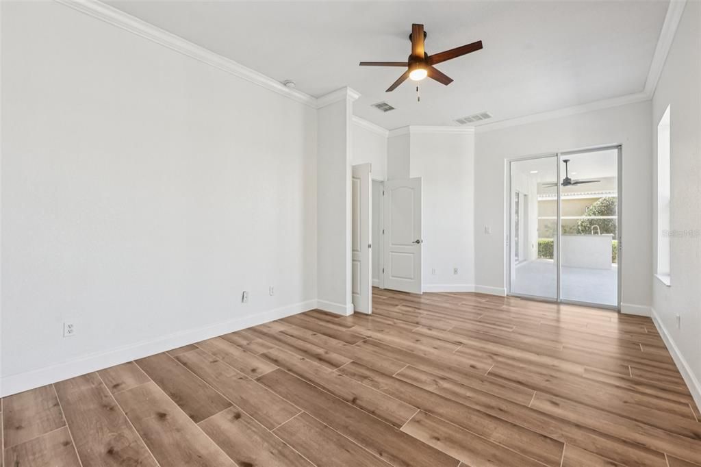 En Venta: $700,000 (3 camas, 2 baños, 2472 Pies cuadrados)